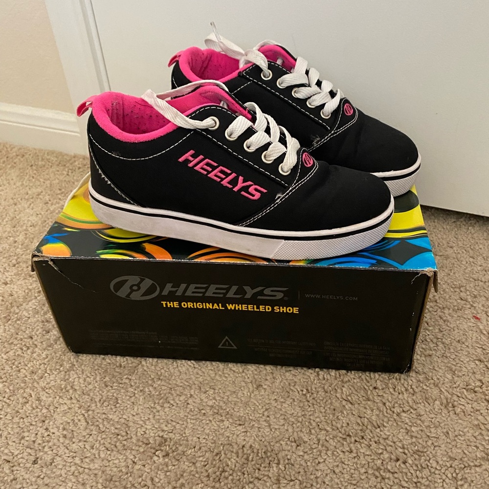 Heelys Kids Black Sneakers with Pink Highlights